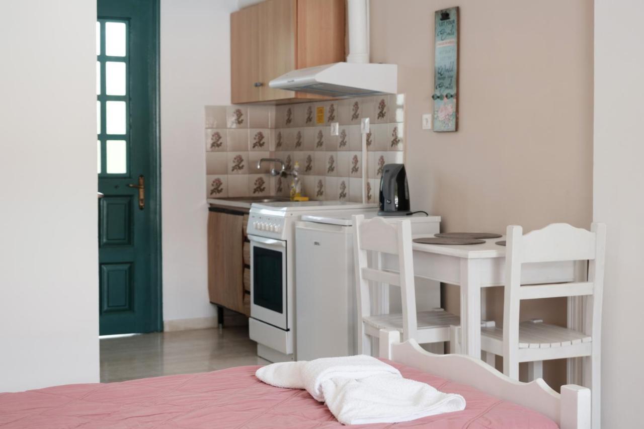 Katsaros Studios & Apartments Sidárion Exteriör bild