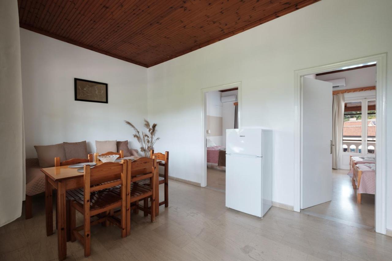 Katsaros Studios & Apartments Sidárion Exteriör bild